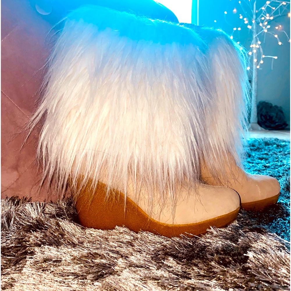 ✨Jennifer Lopez✨Boots w Fur✨Size8✨